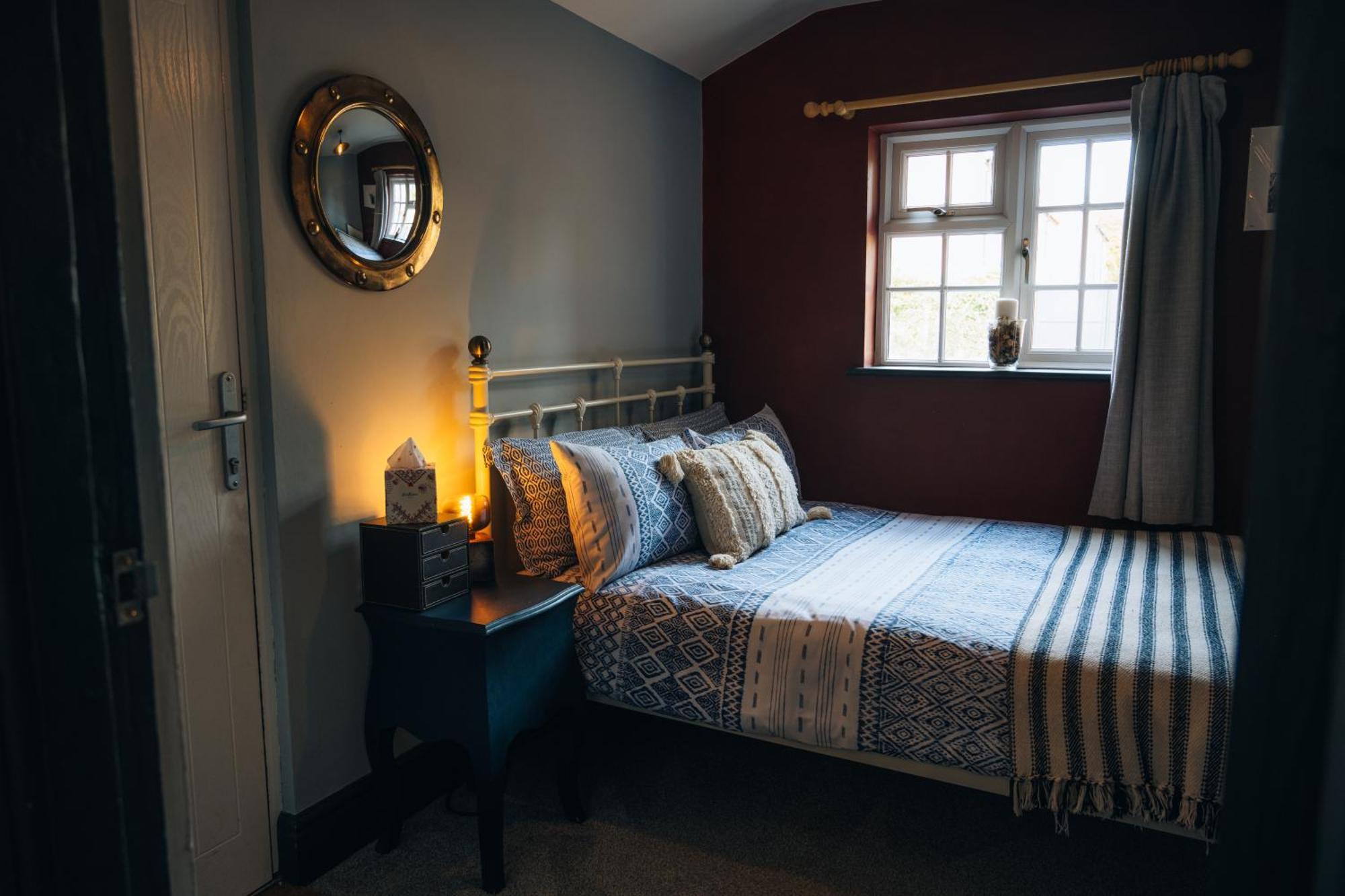 The Bolt Hole - Stratford Upon Avon - Central - Free Offstreet Parking - 2 Bed Luxury Apartment Buitenkant foto
